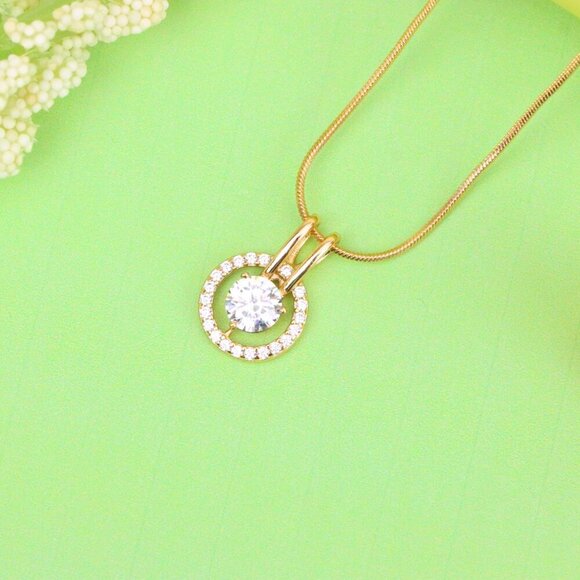 "Brilliant White Center Stone Pendant with Elegant Crystal Halo Design, XPPT1709 - Picture 4 of 13